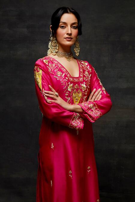 Anantaa By Roohi Fuchsia Silk, Chanderi Pearls, Sequins, Embroidery V-neck Work Kurta And Pant Set at Aza Fashions Anantaa By Roohi_Fuchsia Silk, Chanderi Pearls, Sequins, Embroidery V-neck Work Kurta And Pant Set _at_Aza_Fashions