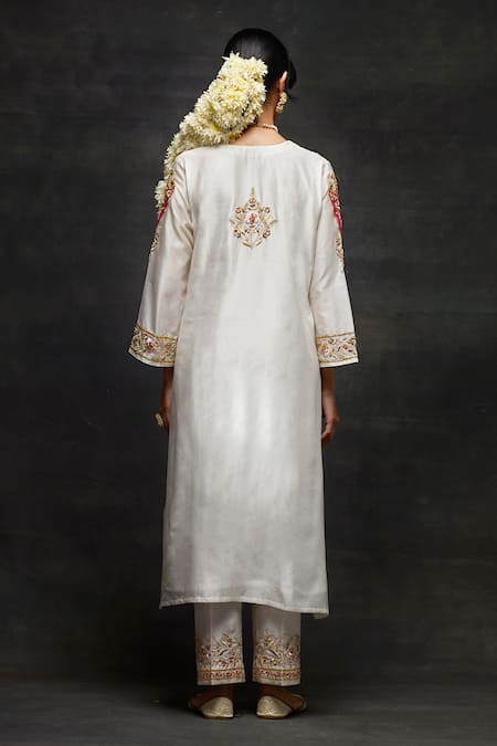 Shop Anantaa By Roohi Off White , , Sequins, Floral Kurta And Pant Set at Aza Fashions Shop_Anantaa By Roohi_Off White , , Sequins, Floral Kurta And Pant Set _at_Aza_Fashions