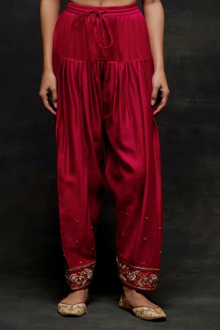 Anantaa By Roohi_Red Silk, Chanderi Pearls, Diamonds, Zari, Embroidered Short Kurta And Salwar Set _Online_at_Aza_Fashions