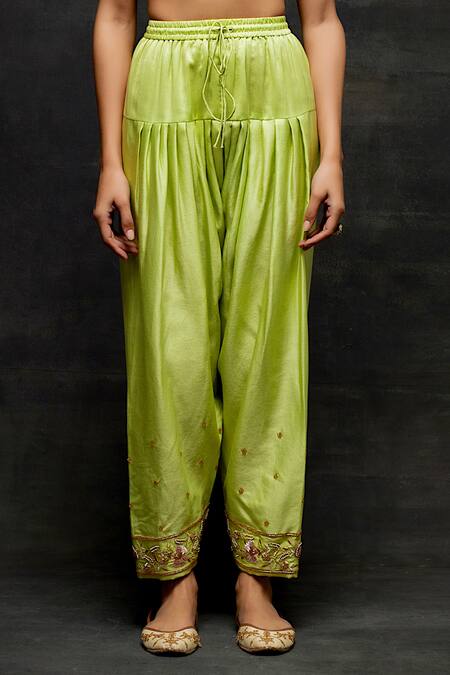 Anantaa By Roohi_Green Silk, Chanderi Pearls, Embroidery Keyhole Floral Short Kurta And Salwar Set _Online_at_Aza_Fashions