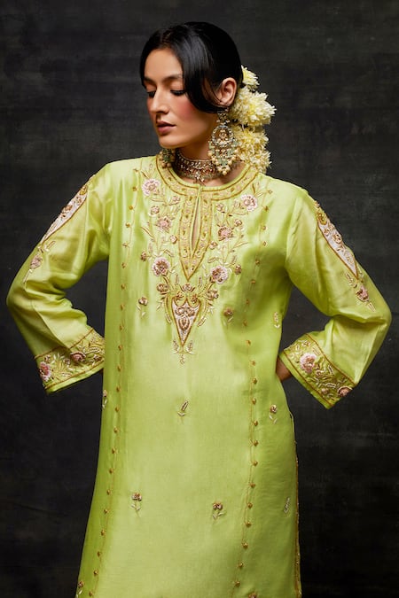 Anantaa By Roohi_Green Silk, Chanderi Pearls, Embroidery Keyhole Floral Short Kurta And Salwar Set _at_Aza_Fashions