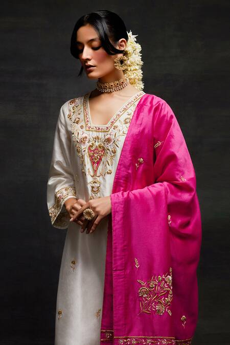 Anantaa By Roohi_Fuchsia Silk, Chanderi Sequins, Beads Resham Embroidered Dupatta _Online_at_Aza_Fashions