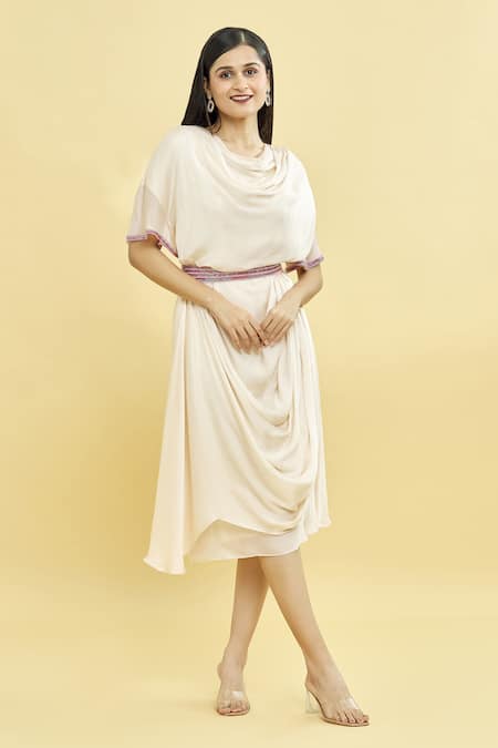 Samyukta Singhania Draped Plain Kaftan With Belt 