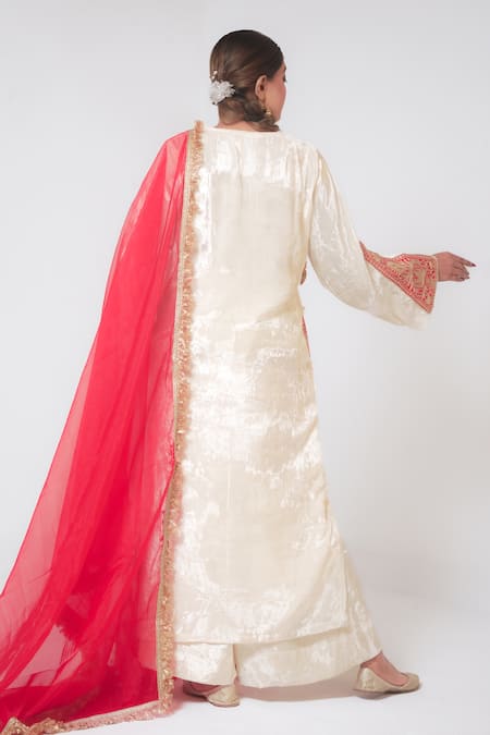 Shop_Wazir C_Off White Organza, Maheshwari Embroidery Kashmiri Tilla Bloom Kurta Palazzo Set _at_Aza_Fashions