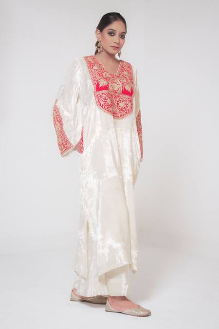 Buy_Wazir C_Off White Organza, Maheshwari Embroidery Kashmiri Tilla Bloom Kurta Palazzo Set _Online_at_Aza_Fashions