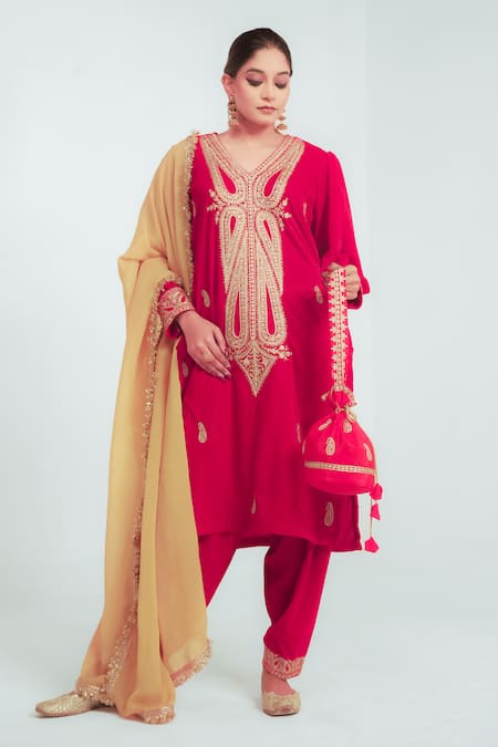 Buy_Wazir C_Red Silk, Velvet Embroidery, Lace V-neck Kashmiri Tilla Paisley Kurta Set 