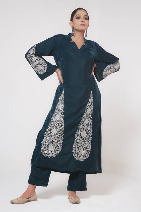 Wazir C_Blue Velvet, Organza Embroidery Collared Kashmiri Tilla Ornate Kurta Pant Set _at_Aza_Fashions