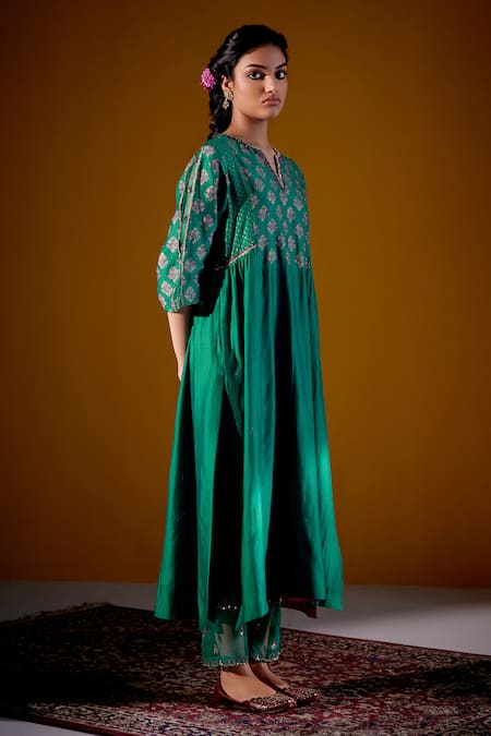 Shop Vashisht Guru Dutt Green Handloom Chanderi Printed Floral Notched Woven Embroidered Kurta Pant Set Online at Aza Fashions Shop_Vashisht Guru Dutt_Green Handloom Chanderi Printed Floral Notched Woven Embroidered Kurta Pant Set _Online_at_Aza_Fashions