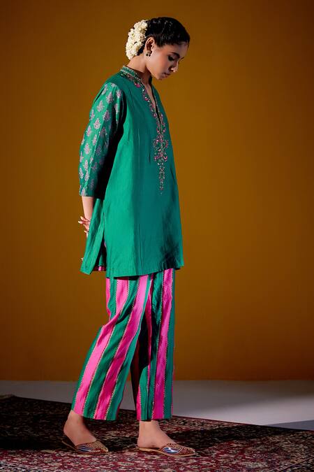 Buy_Vashisht Guru Dutt_Green Handloom Chanderi Printed Floral Embroidered Tunic And Pant Set  _Online_at_Aza_Fashions
