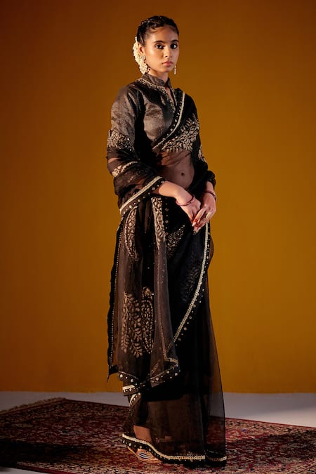 Buy_Vashisht Guru Dutt_Black Silk Organza Printed Resham Stand Collar V Embroidered Saree And Blouse _Online_at_Aza_Fashions