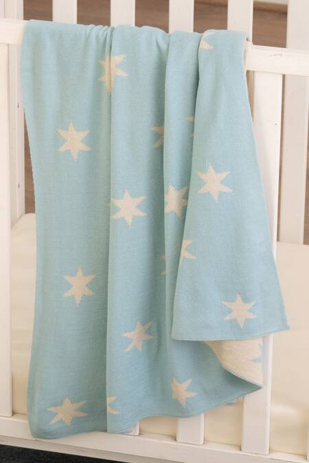 Houmn Blue 100% Soft Cotton Knitted Star Pattern Puffy Baby Blanket And Toy Set Online at Aza Fashions Houmn_Blue 100% Soft Cotton Knitted Star Pattern Puffy Baby Blanket And Toy Set_Online_at_Aza_Fashions