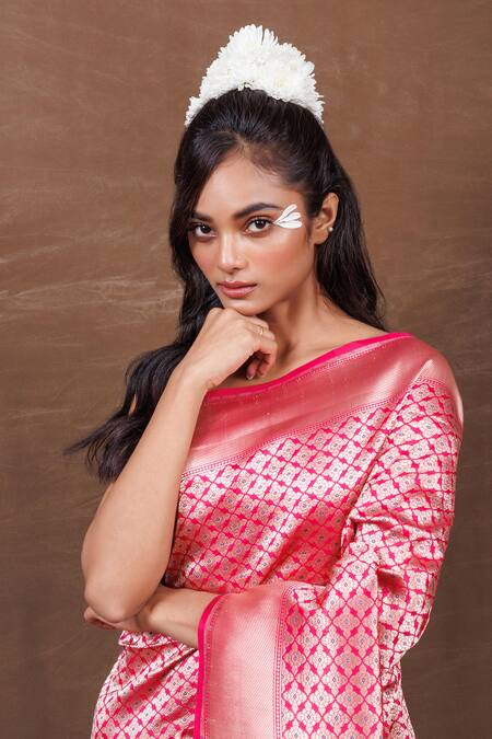 Buy Vishwa By Pinki Sinha Pink Silk Clover Bloom Handwoven Pure Banarasi Saree Online at Aza Fashions Buy_Vishwa By Pinki Sinha_Pink Silk Clover Bloom Handwoven Pure Banarasi Saree_Online_at_Aza_Fashions