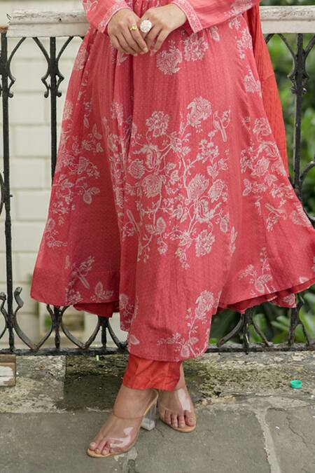Almaari By Pooja Patel_Red Chanderi Embroidery, Tassels V-neck Flower Print Anarkali Pant Set_at_Aza_Fashions