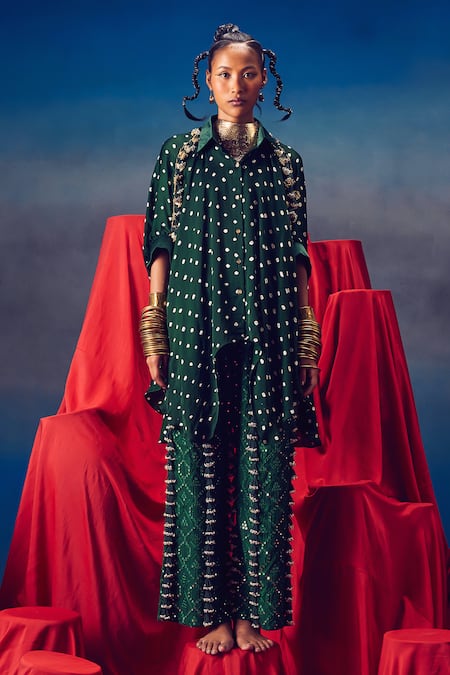 Shop_5elements_Green Modal, Satin Beads, Tassels Collared Bandhani Pattern Kaftan _at_Aza_Fashions
