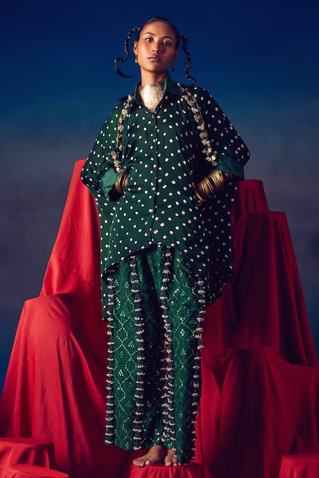 Buy_5elements_Green Modal, Satin Beads, Tassels Collared Bandhani Pattern Kaftan _Online_at_Aza_Fashions