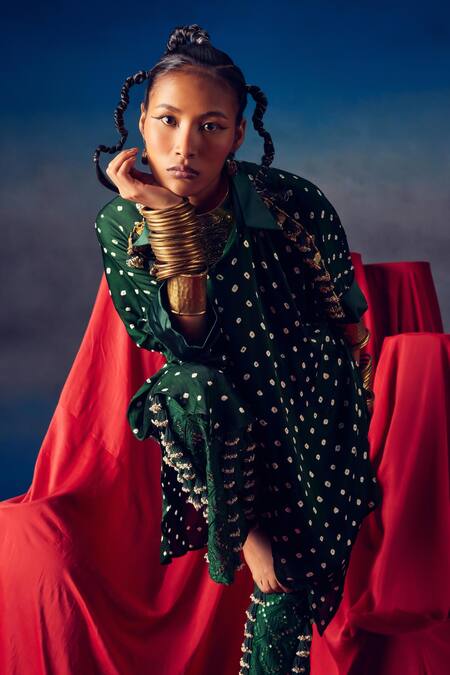 Shop_5elements_Green Modal, Satin Beads, Tassels Collared Bandhani Pattern Kaftan _Online_at_Aza_Fashions