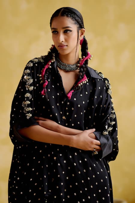Shop 5elements Black Modal, Satin Beads, Tassels Collared Bandhani Pattern Asymmetric Kaftan Online at Aza Fashions Shop_5elements_Black Modal, Satin Beads, Tassels Collared Bandhani Pattern Asymmetric Kaftan _Online_at_Aza_Fashions