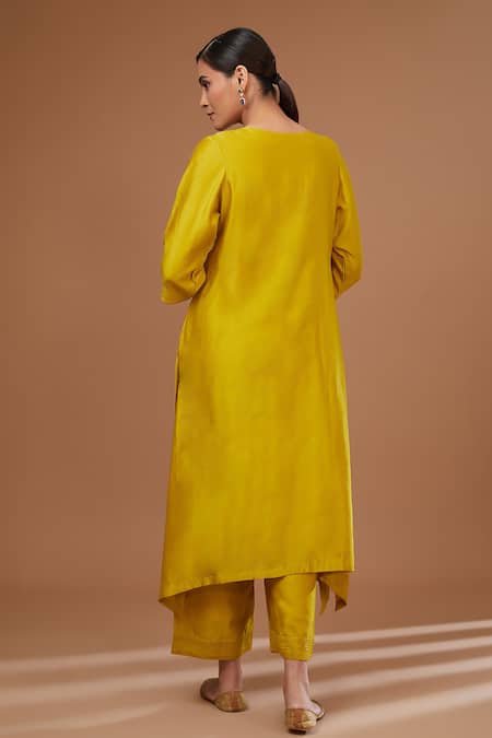 Shop_Baidehi_Yellow Chanderi Silk, Chiffon Embroidery, Zari V-neck Kurta Pant Set _at_Aza_Fashions