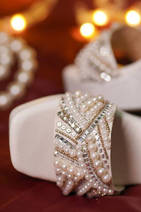 Buy Sole Mates by Palak Off White Pearl Snowbell Handcrafted Wedges Online at Aza Fashions Buy_Sole Mates by Palak_Off White Pearl Snowbell Handcrafted Wedges _Online_at_Aza_Fashions