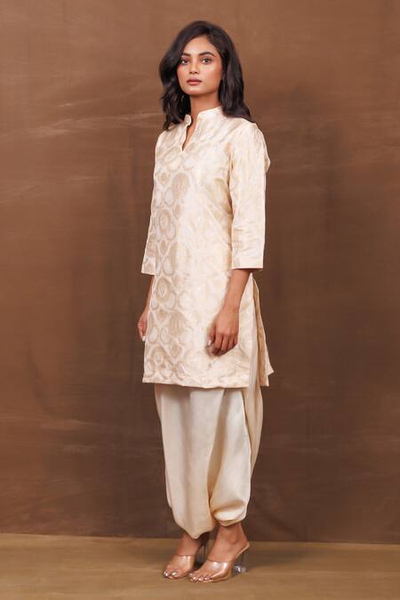 Vishwa By Pinki Sinha Ivory Silk Mandarin Collar Floral Handwoven Kurta And Dhoti Pant Set Online at Aza Fashions Vishwa By Pinki Sinha_Ivory Silk Mandarin Collar Floral Handwoven Kurta And Dhoti Pant Set _Online_at_Aza_Fashions
