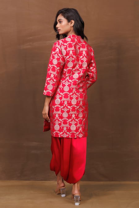 Vishwa By Pinki Sinha Floral Pattern Handwoven Kurta & Dhoti Pant Set 