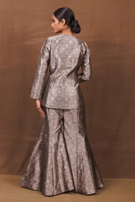 Shop Vishwa By Pinki Sinha Black Silk Embroidery V-neck Banarasi Short Jacket With Gharara at Aza Fashions Shop_Vishwa By Pinki Sinha_Black Silk Embroidery V-neck Banarasi Short Jacket With Gharara _at_Aza_Fashions