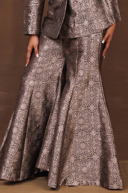 Buy Vishwa By Pinki Sinha Black Silk Embroidery V-neck Banarasi Short Jacket With Gharara Online at Aza Fashions Buy_Vishwa By Pinki Sinha_Black Silk Embroidery V-neck Banarasi Short Jacket With Gharara _Online_at_Aza_Fashions