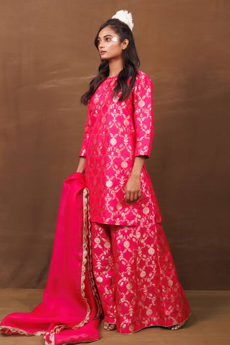 Vishwa By Pinki Sinha_Pink Silk Embroidery, Lace Round Neck Handwoven Banarasi Kurta Sharara Set_Online_at_Aza_Fashions