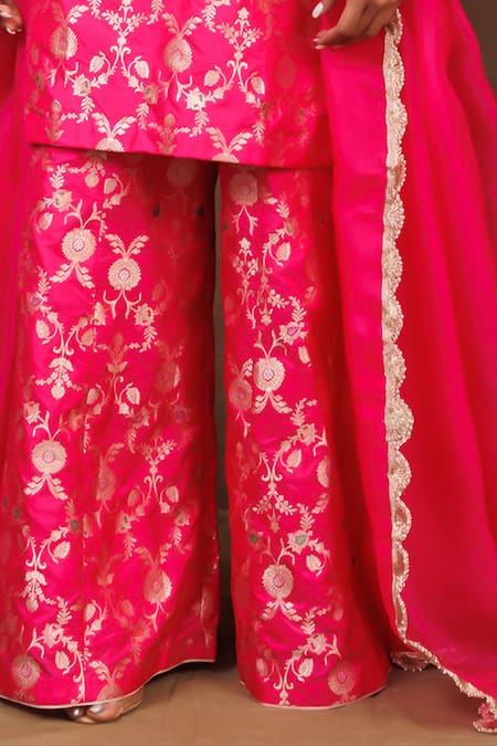 Buy_Vishwa By Pinki Sinha_Pink Silk Embroidery, Lace Round Neck Handwoven Banarasi Kurta Sharara Set_Online_at_Aza_Fashions