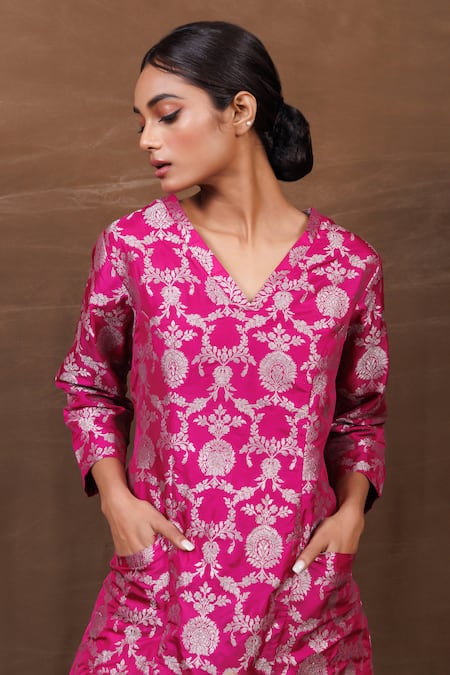 Shop_Vishwa By Pinki Sinha_Purple Silk, Brocade V-neck Woven Floral Pattern Kurta And Pant Set_Online_at_Aza_Fashions