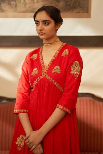 Buy_Label Earthen_Red Silk, Velvet Embroidery V-neck Surkh Zardozi Anarkali And Pant Set _Online_at_Aza_Fashions