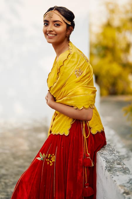 Shop Label Earthen Red Silk, Velvet Embroidery, Zari V-neck Champa Floral Print Lehenga Set Online at Aza Fashions Shop_Label Earthen_Red Silk, Velvet Embroidery, Zari V-neck Champa Floral Print Lehenga Set _Online_at_Aza_Fashions