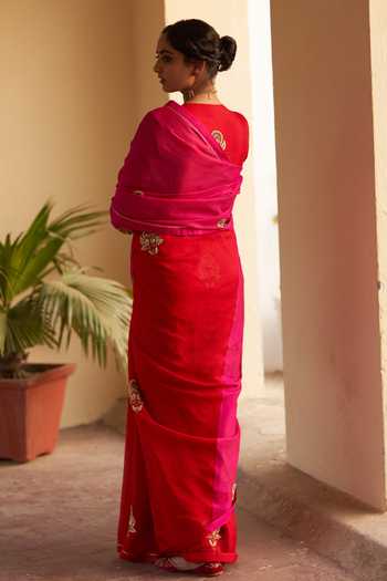Label Earthen_Red Silk Embroidery, Zari V-neck Floral Zardozi Saree And Blouse Set _Online_at_Aza_Fashions