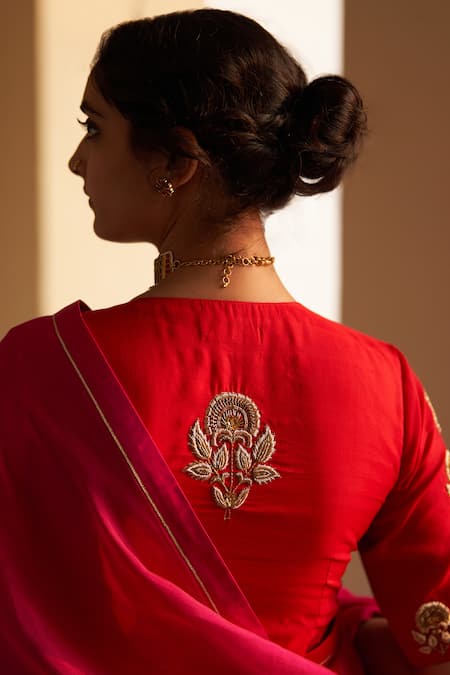 Label Earthen_Red Silk Zari V-neck Floral Zardozi Embroidered Blouse _Online_at_Aza_Fashions