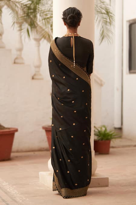 Label Earthen Black Silk, Chanderi Zari, Sequins, Rani Kairi Floral Pattern Saree And Blouse Set Online at Aza Fashions Label Earthen_Black Silk, Chanderi Zari, Sequins, Rani Kairi Floral Pattern Saree And Blouse Set _Online_at_Aza_Fashions