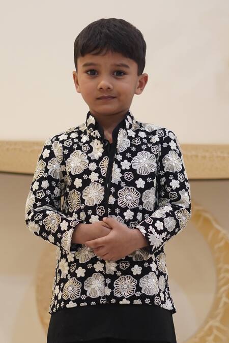 Taber Tikri_Black Cotton, Silk Embroidery, Sequins Floral Thread Jacket Kurta Set _Online_at_Aza_Fashions