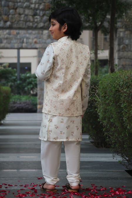 Taber Tikri Floral Print Thread Embroidered Bundi Set 