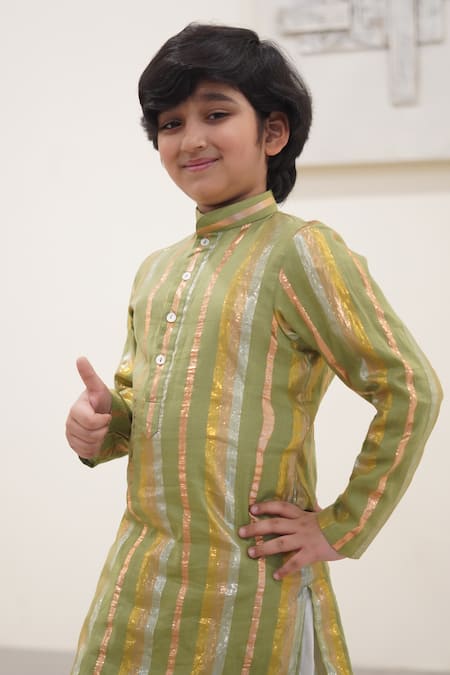Shop_Taber Tikri_Green Cotton Metallic Stripe Kurta Set _at_Aza_Fashions
