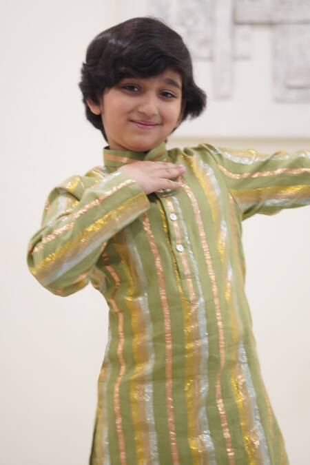 Taber Tikri_Green Cotton Metallic Stripe Kurta Set _Online_at_Aza_Fashions