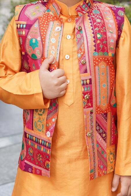 Shop_Taber Tikri_Pink Brocade, Cotton, Silk Embroidery Mughal Pattern Bundi Set _Online_at_Aza_Fashions