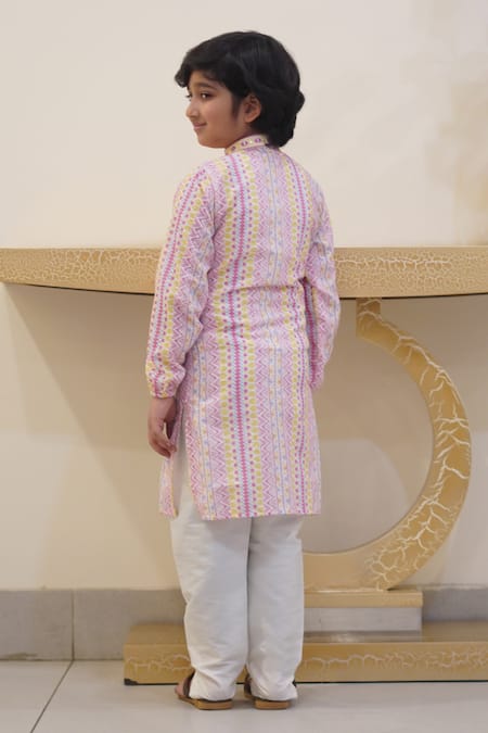 Taber Tikri Geometric Stripe Print Kurta Set 