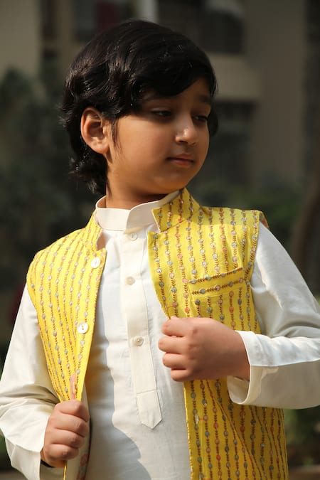 Shop_Taber Tikri_Yellow Cotton, Silk Embroidery, Sequins Floral Striped Bundi Set _Online_at_Aza_Fashions