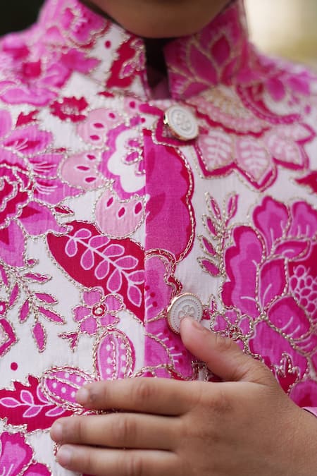 Taber Tikri_Pink Cotton, Silk Embroidery Bloom Print Bundi Kurta Set _Online_at_Aza_Fashions