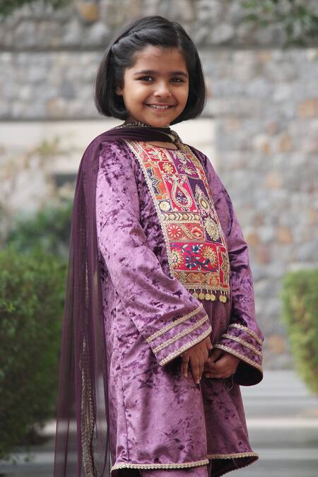 Buy_Taber Tikri_Purple Velvet, Chiffon Lace, Zari Thread Embroidered Yoke Kurta Set _Online_at_Aza_Fashions