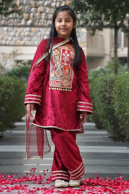 Taber Tikri Maroon Velvet Embroidered Thread Yoke Kurta Set  