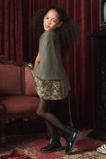 Shop_Jasmine And Alaia_Grey Oxford Fabric Textured Kacy Cape