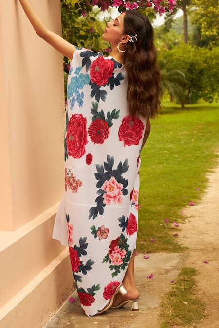 Tasuvure Freya Floral Print Cape Dress 