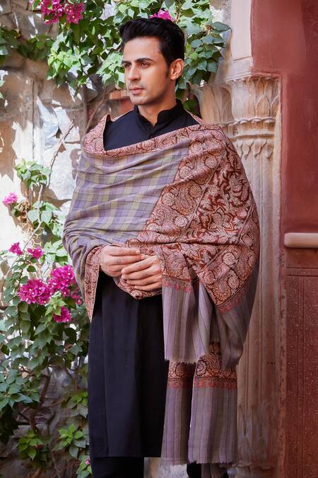 Toosh Kashmir Maroon Embroidery Sozni Palladar Pashmina Shawl Online at Aza Fashions Toosh Kashmir_Maroon Embroidery Sozni Palladar Pashmina Shawl _Online_at_Aza_Fashions