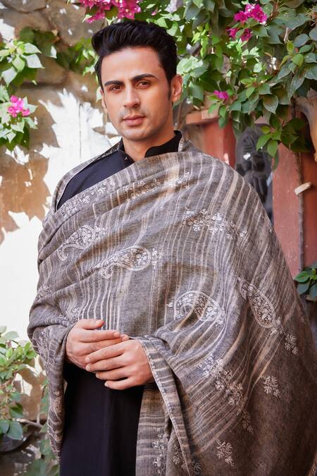 Buy_Toosh Kashmir_Grey Embroidery Ekat Sozni Botidar Pashmina Shawl _Online_at_Aza_Fashions