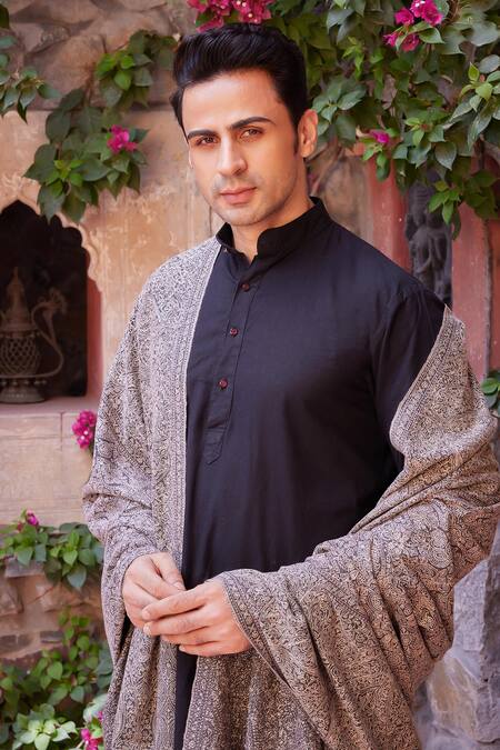 Toosh Kashmir Grey Embroidery Sozni Pashmina Dushala Online at Aza Fashions Toosh Kashmir_Grey Embroidery Sozni Pashmina Dushala_Online_at_Aza_Fashions